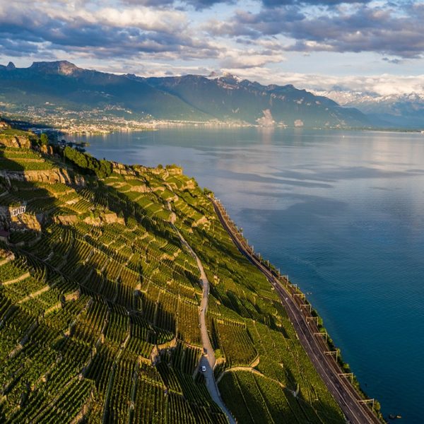 Lavaux et Préalpes fribourgeoises en hélicoptère depuis Épagny