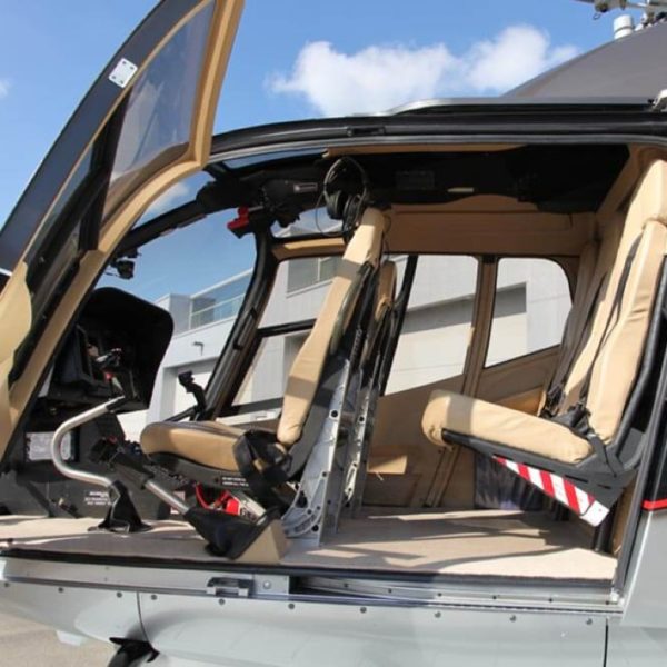 Colibri passenger cabin for the Jungfrau from Épagny by helicopter