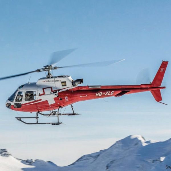 Au départ de Lauterbrunnen en hélicoptère pour la face nord de la Jungfrau