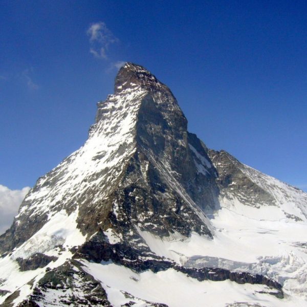 Le Cervin depuis Lodrino en hélicoptère