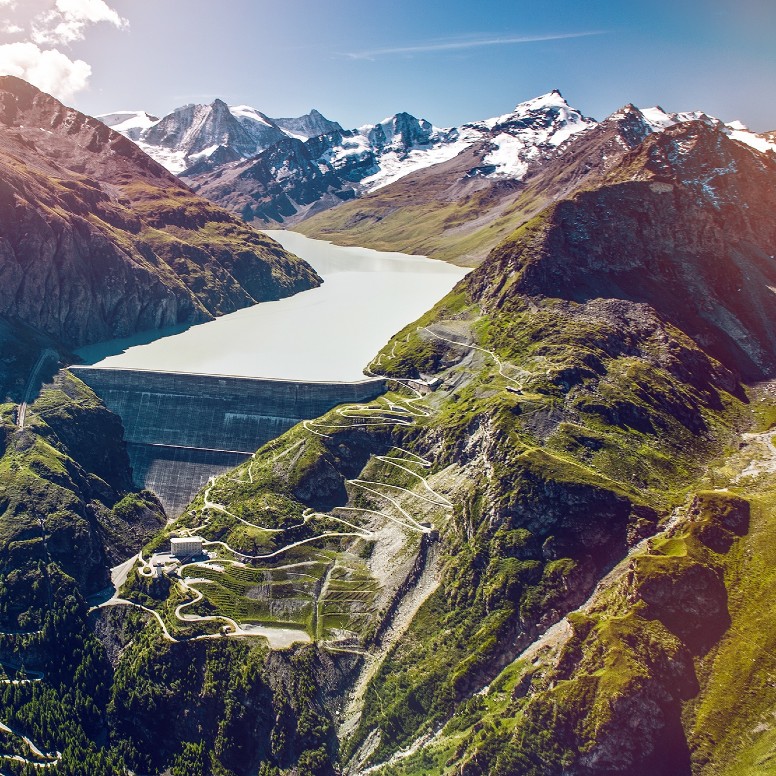 Depuis Sion pour des vols circuits de 20 minutes en hélicoptère