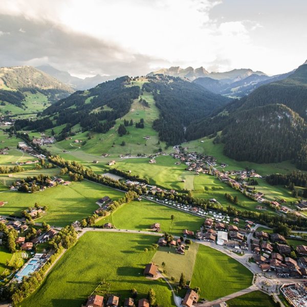 Hubschrauberflug über Gstaad-Saanenland