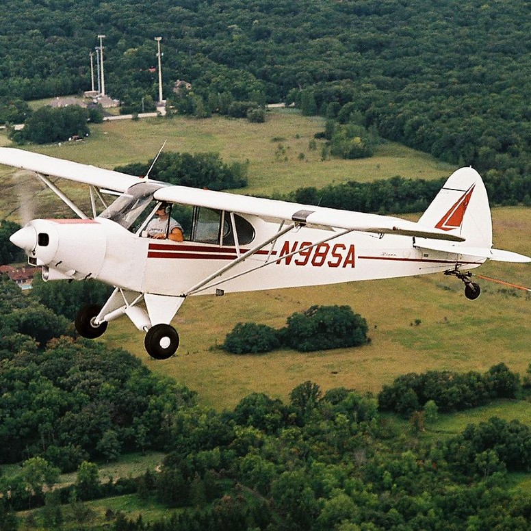 Piper PA18-Cub pour une initiation au pilotage depuis Épagny