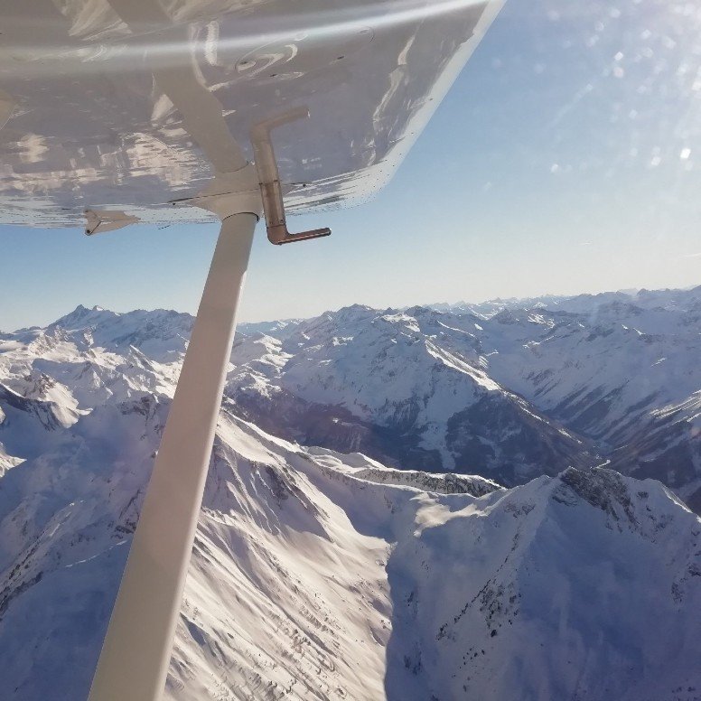 Da Berna-Belp per un volo verso le Alte Alpi o il Lago di Ginevra e la Gruyère