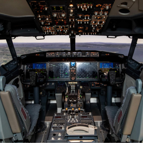 Flight simulator Cockpit Boeing 737-800 NG