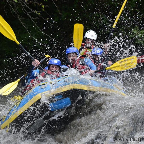 Riverrafting sur l'Isère dans les Alpes