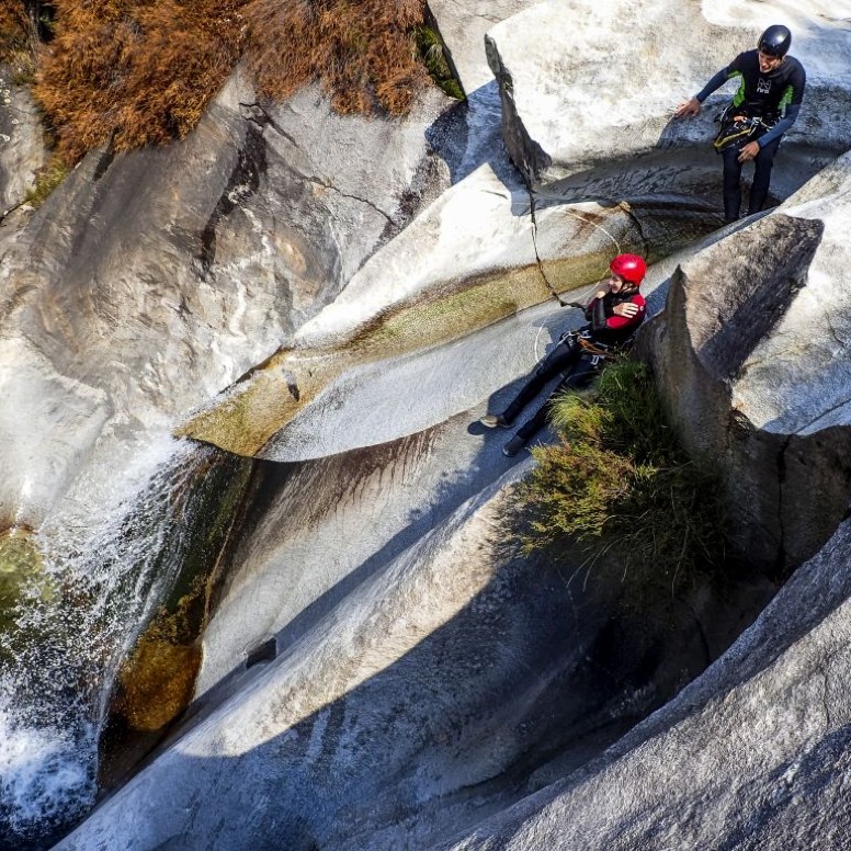 Toboggan dans le canyon du Boggera