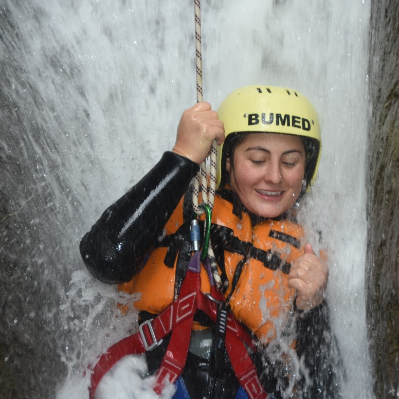 Rappel dans le canyon du Chli schliere