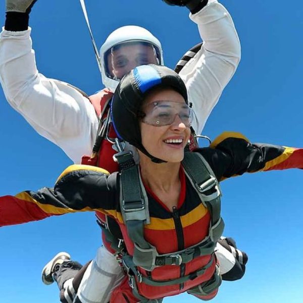 Tandem parachute jump in Colombier