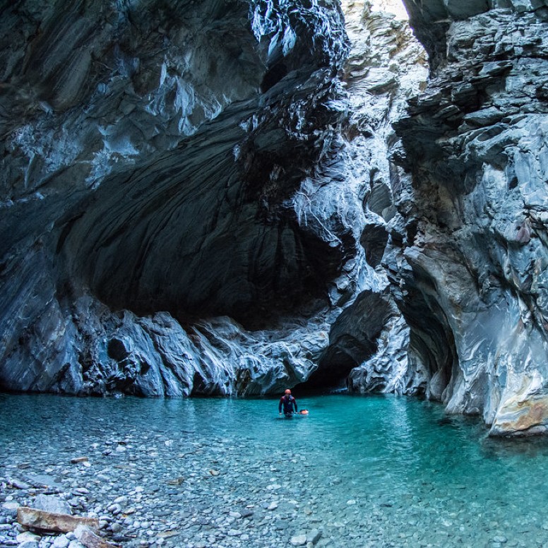 In Valais La Massa canyoning