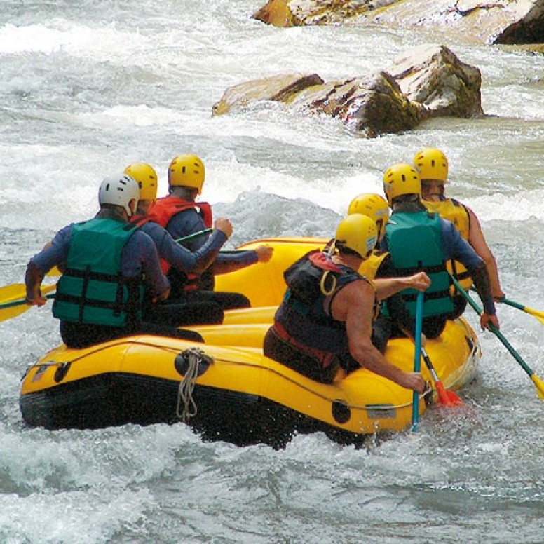 Easy rafting sur la Sarine au Pays d'Enhaut de Gstaad à Rougemont