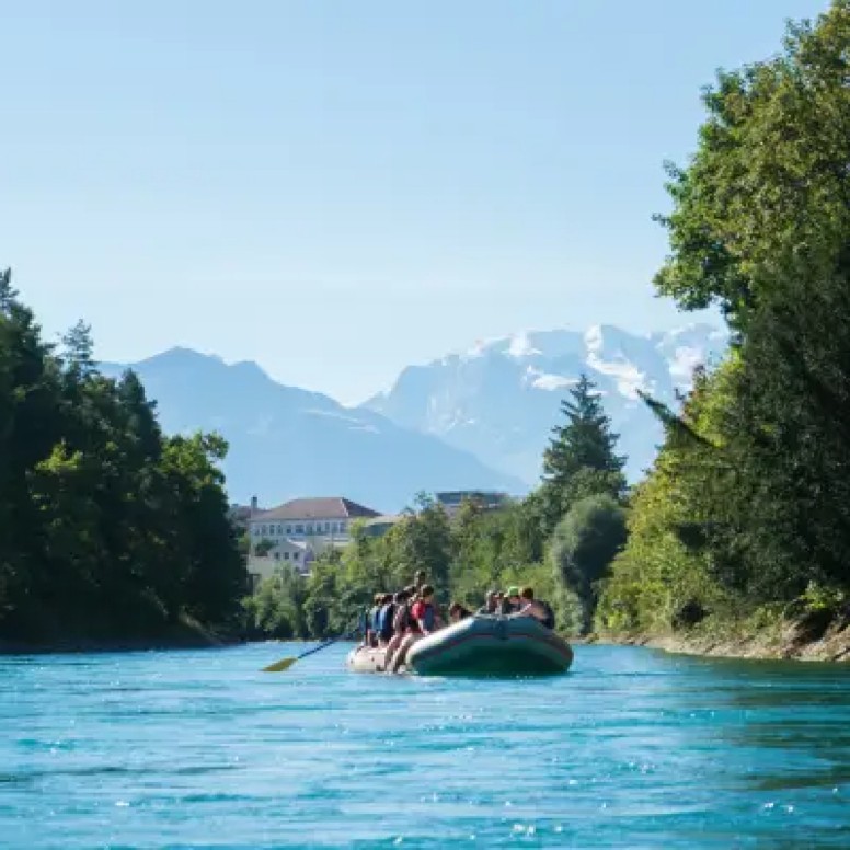 Fun rafting on the Aare from Thun to Bern