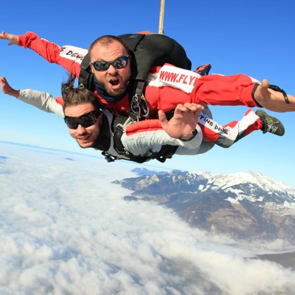 Tandem jumping in Bex