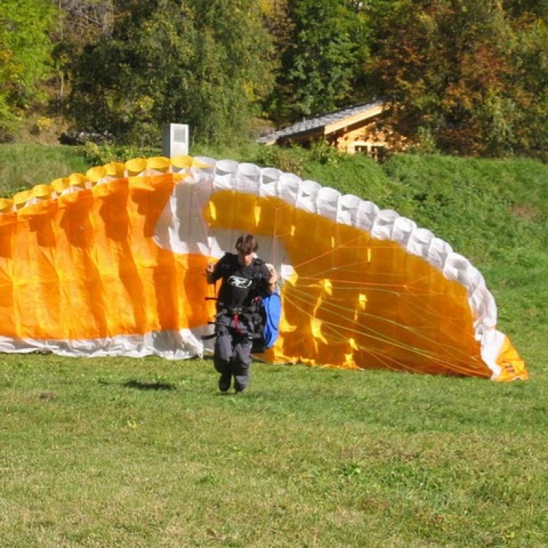 Introduction to paragliding take-off