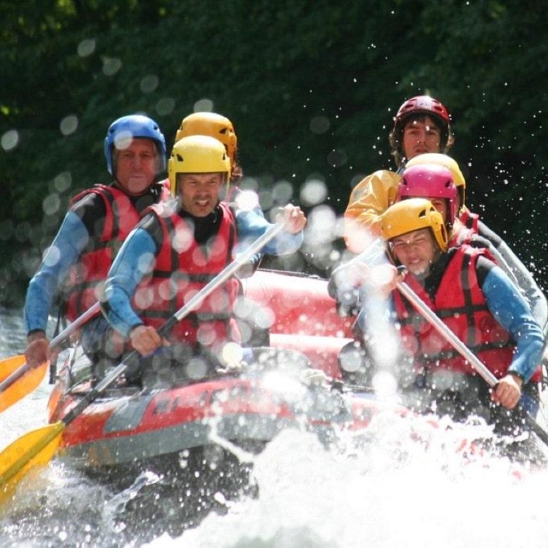 Fun rafting between Gstaad and Rougemont