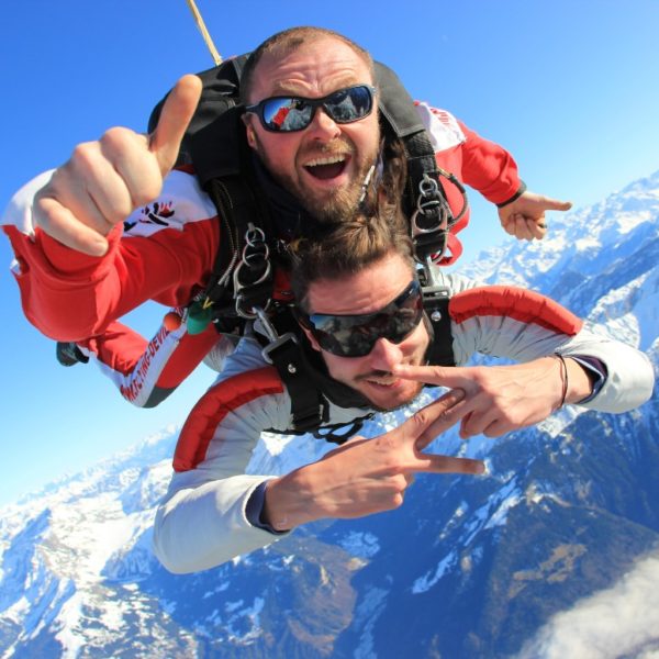 Tandem skydiving in Bex