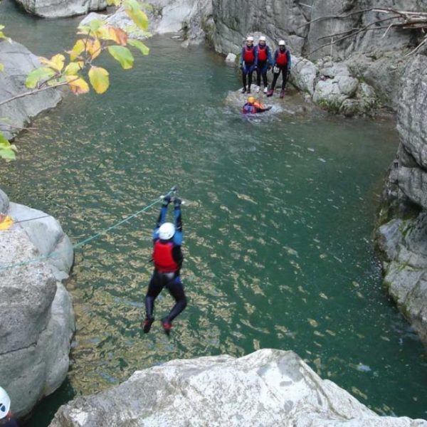 Tyrolean traverse in the Tine de Montbovon canyon in the canton of Fribourg