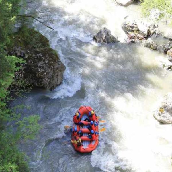 Rafting auf der Saane zwischen Saanen und Les Moulins