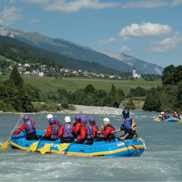 Course d'école rafting sur le Rhin