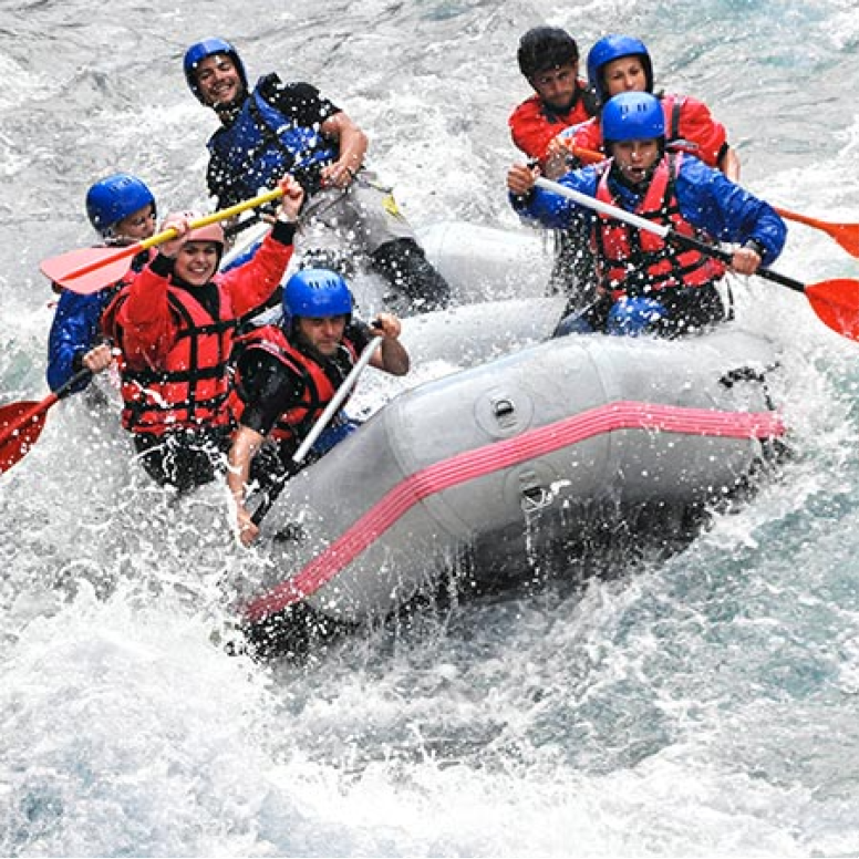 School rafting race Suste-Sierre