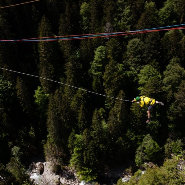 Swing dans les Gorges du Pissot