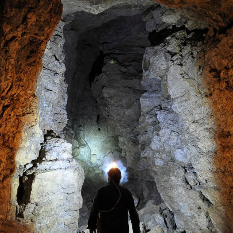 Expédition dans la grotte du Nidlenloch