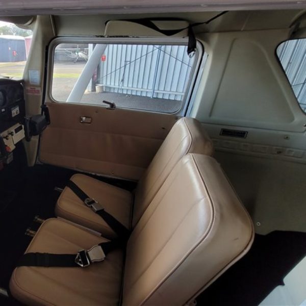 Cessna 152 Cockpit für eine Einführung in die Fliegerei von Buttwil aus