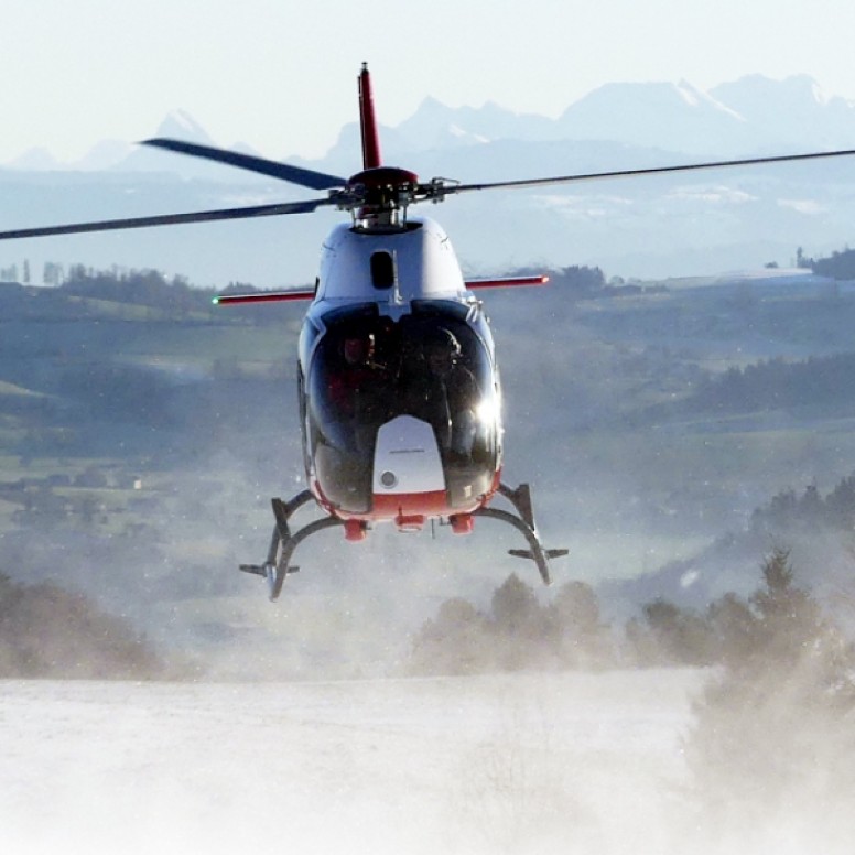 Initiation au pilotage d'un Colibri H12 depuis Pfaffnau