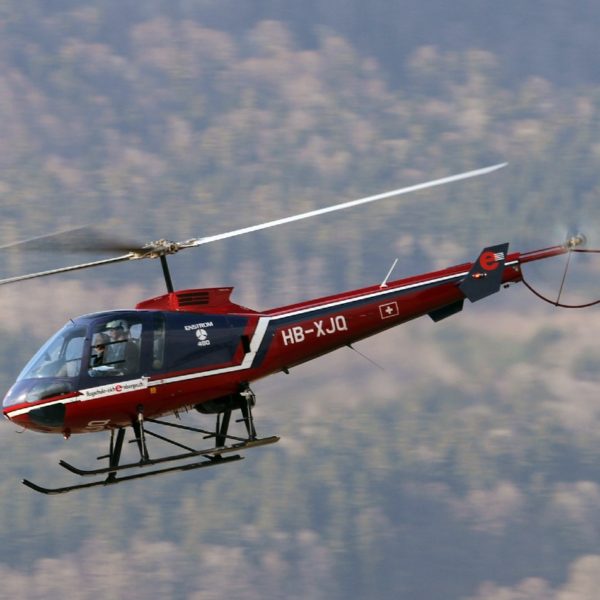 Introduzione al volo dell'Enstrom 480 da Buttwil