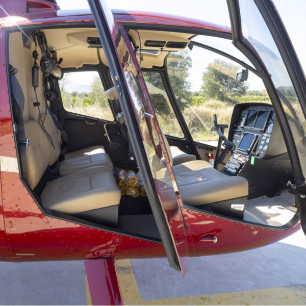 Cabin R66 for a gourmet meal from Balzers by helicopter