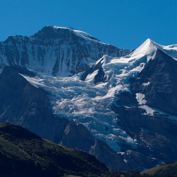 Vol en avion sur les Préalpes depuis Granges