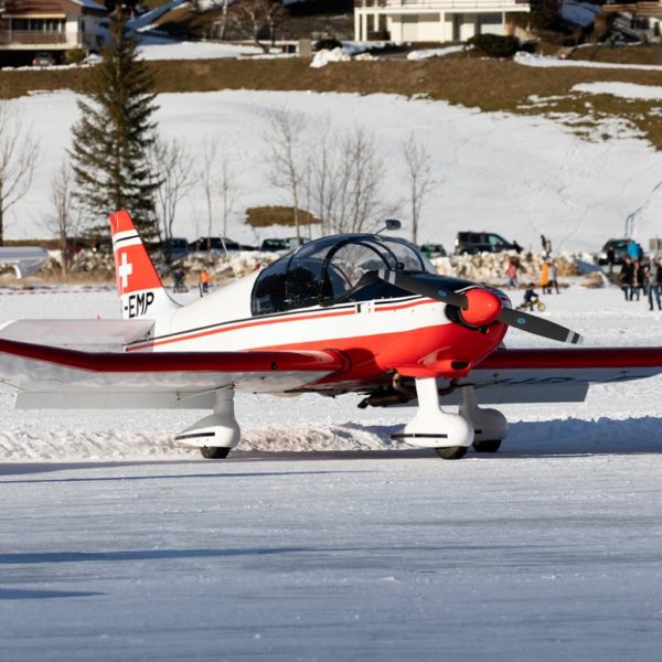 Robin DR300 pour un vol sur les Préalpes bernoises depuis Granges