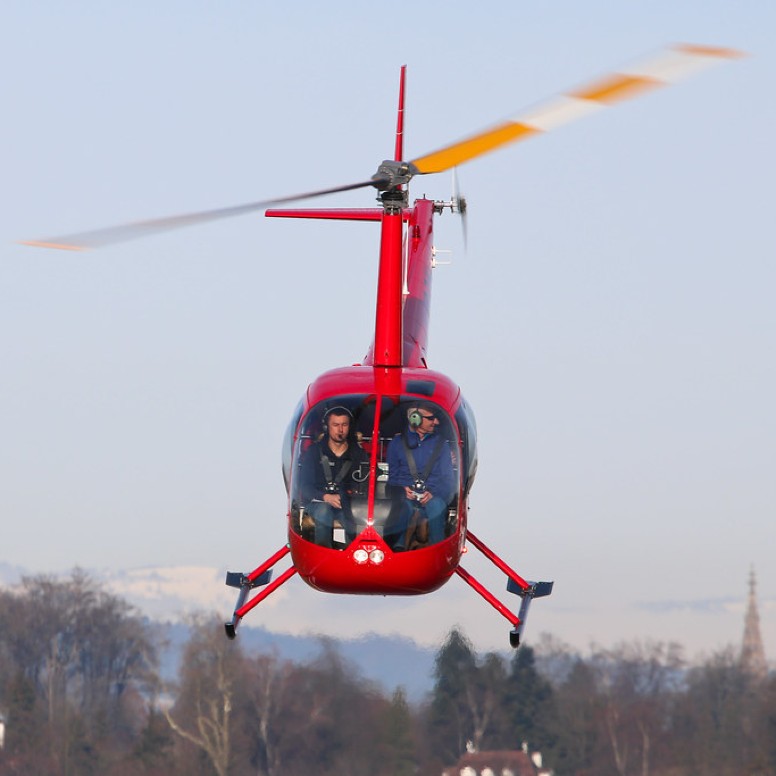 Robinson R44 initiation flight from Speck-Fehraltorf