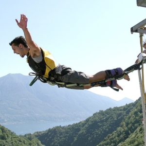 Saut à l'élastique