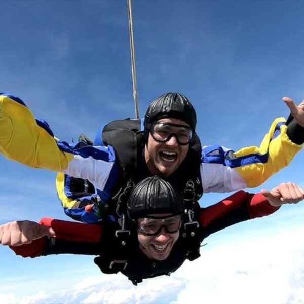 Tandem jumping in Kägiswil