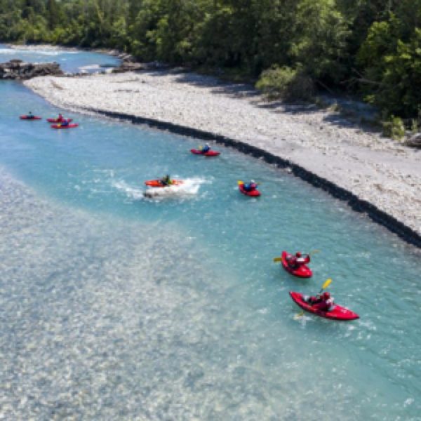 Canoë ou Funyak Versam Reichenau sur le Rhin antérieur