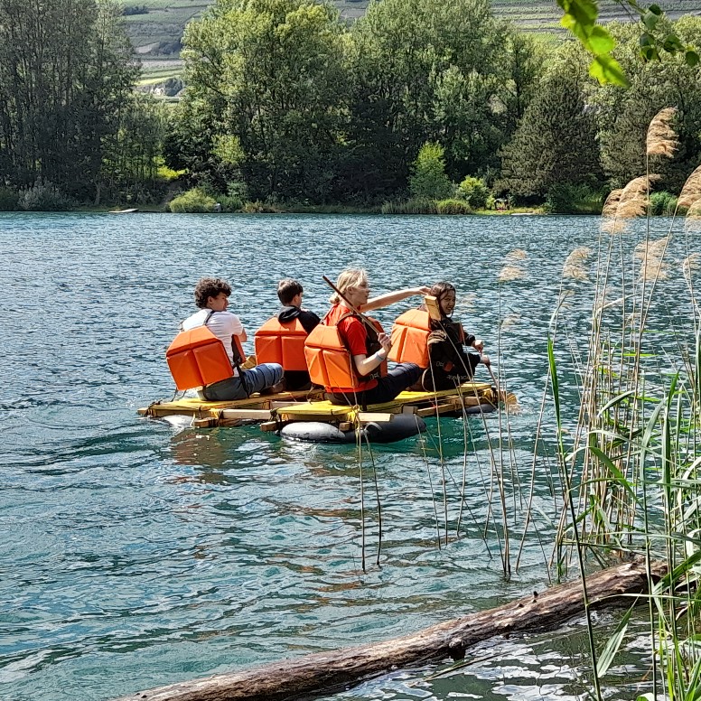 Construction de radeaux à Sierre