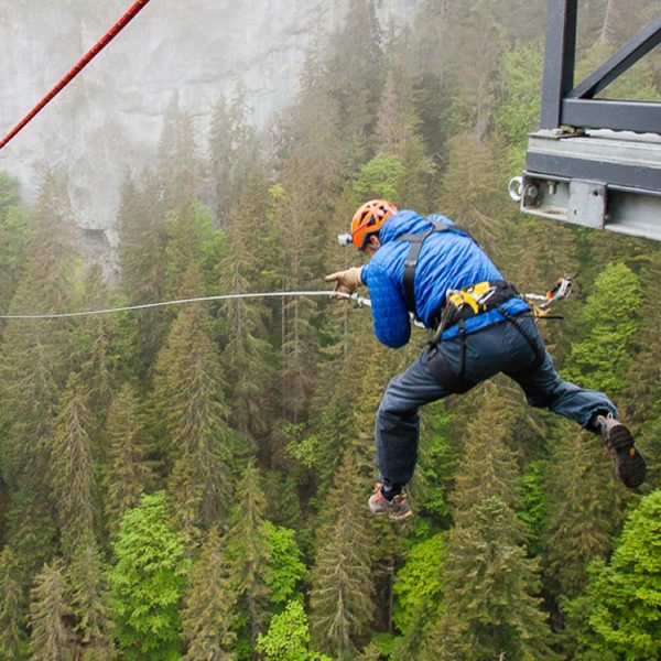 Saut pendulaire ou Swing en Suisse