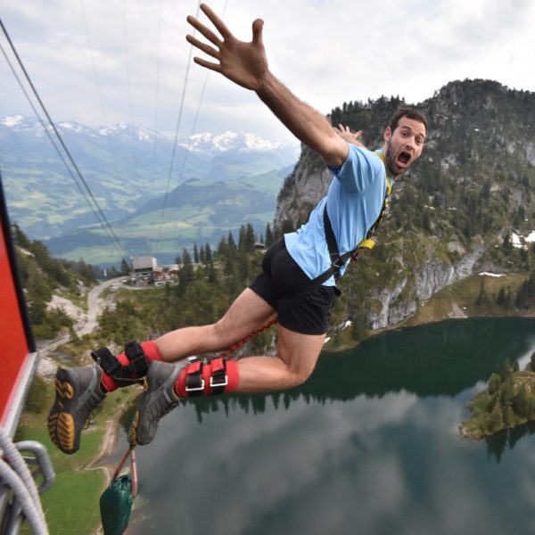 Saut à l'élastique ou bungee en Suisse et aux alentours